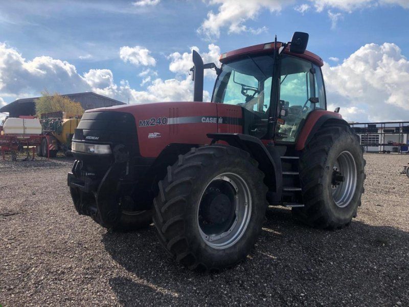 Case IH MX 240 Magnum