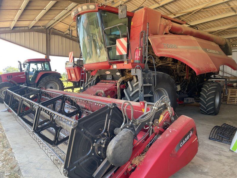Case IH Moissonneuse batteuse AXIAL FLOW 7088