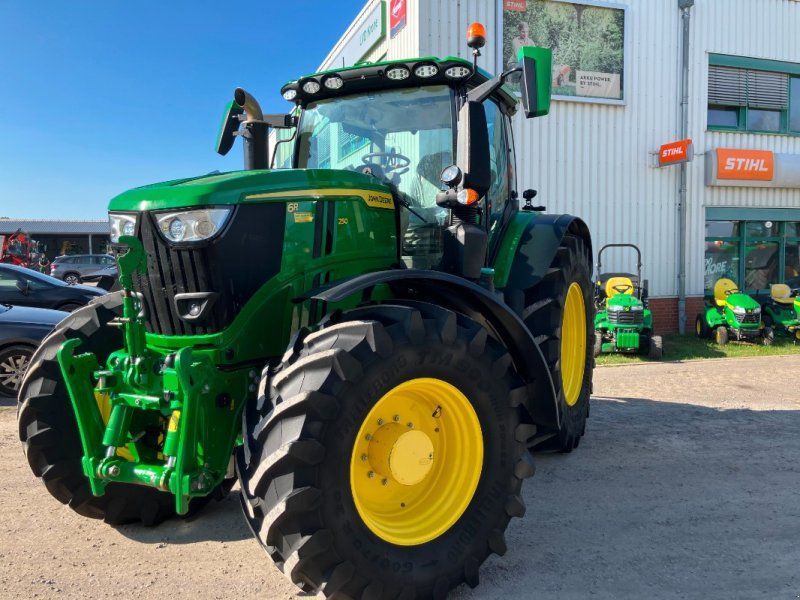 John Deere 6R 250