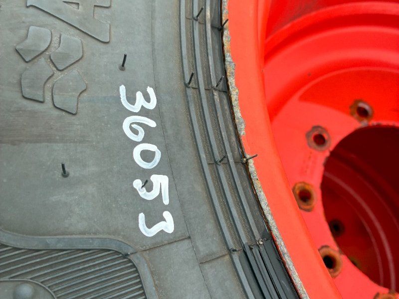 2x BKT 520/85R38, 2x Alliance 420/70R28