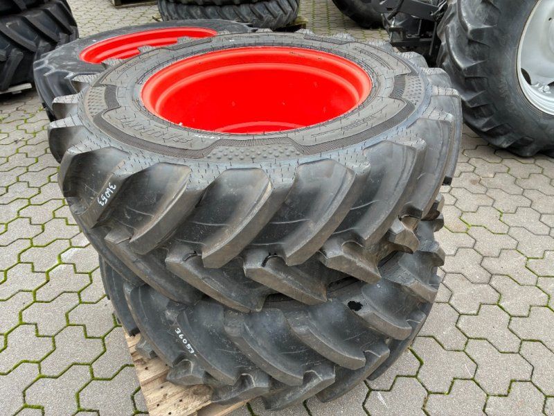 2x BKT 520/85R38, 2x Alliance 420/70R28