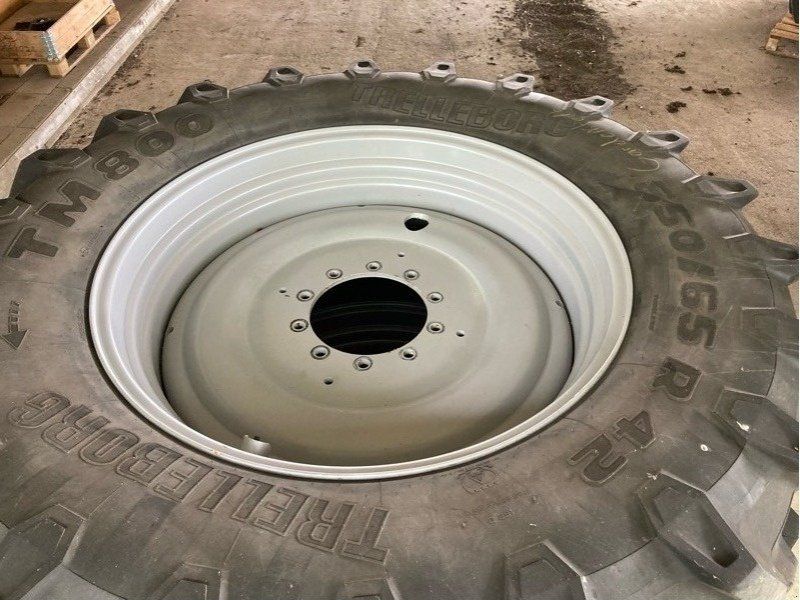 Trelleborg 650/65R42
