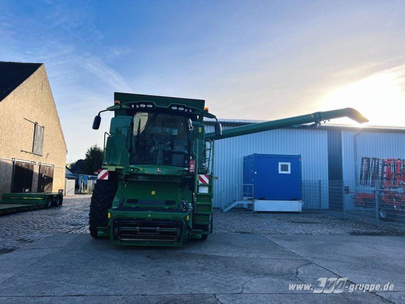John Deere T660