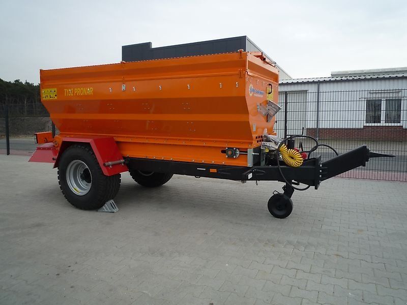 Pronar S- Salzstreuer T 132