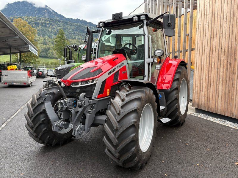 Massey Ferguson 5S.135 DynaVT Efficient