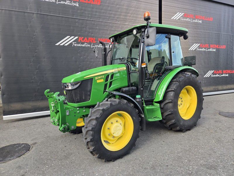 John Deere 5067E (Stage V)