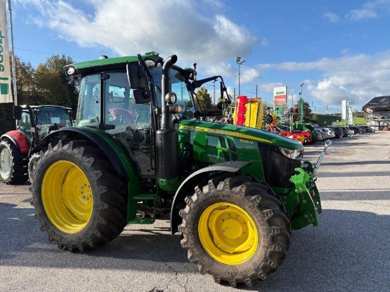 John Deere 5105M