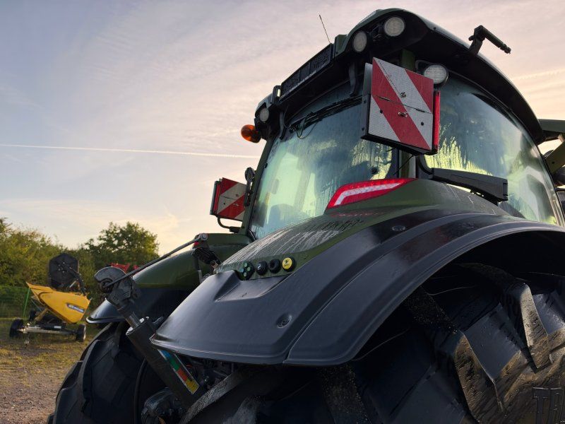 Valtra Q 245
