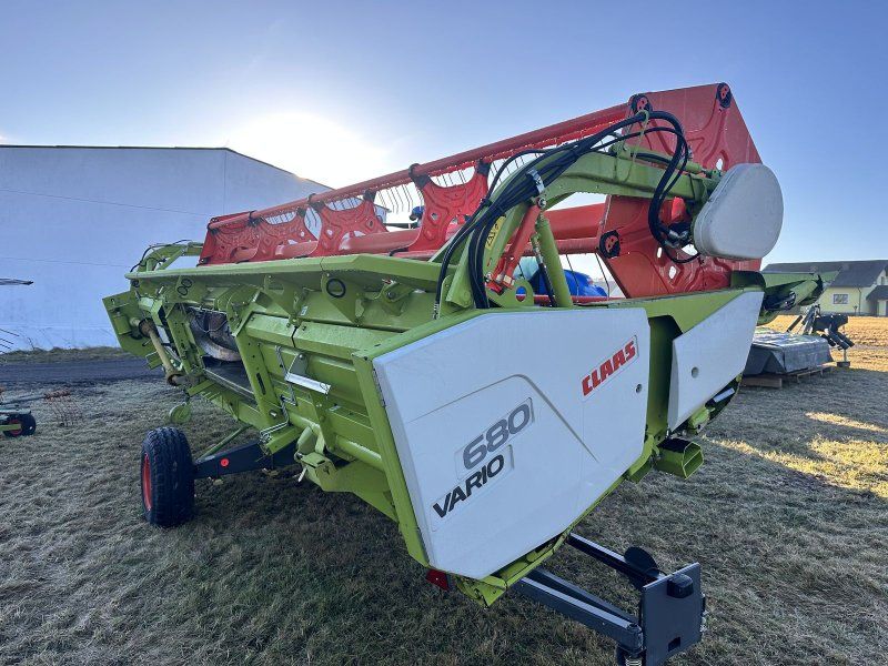 Claas Vario 680