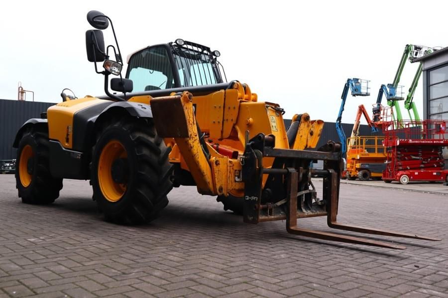 JCB 535-125 Diesel, 4x4x4 Drive, 12.5m Lifting Height,