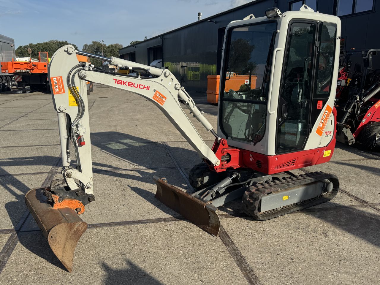 Takeuchi TB216 | Extra Hydraulische functies | Lease mogelijk