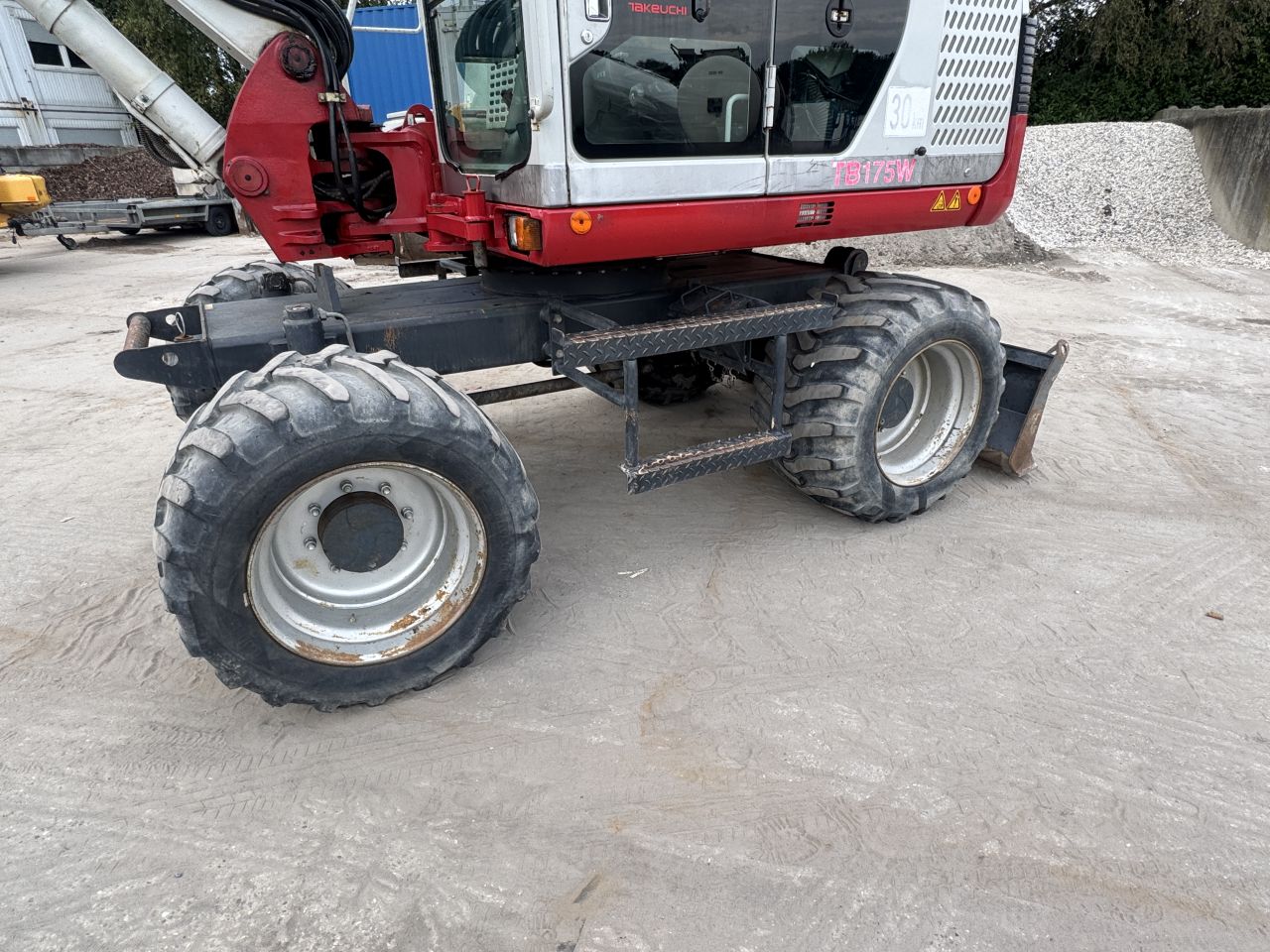 Takeuchi TB175W | Twee delige giek |