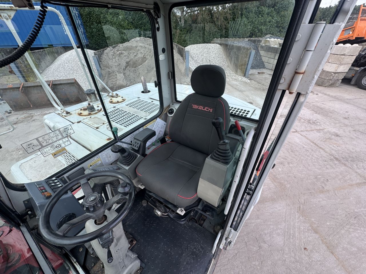 Takeuchi TB175W | Twee delige giek |