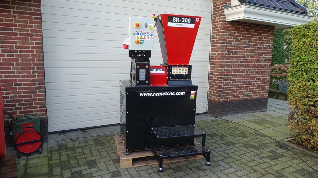 Remet SR300 Schredder
