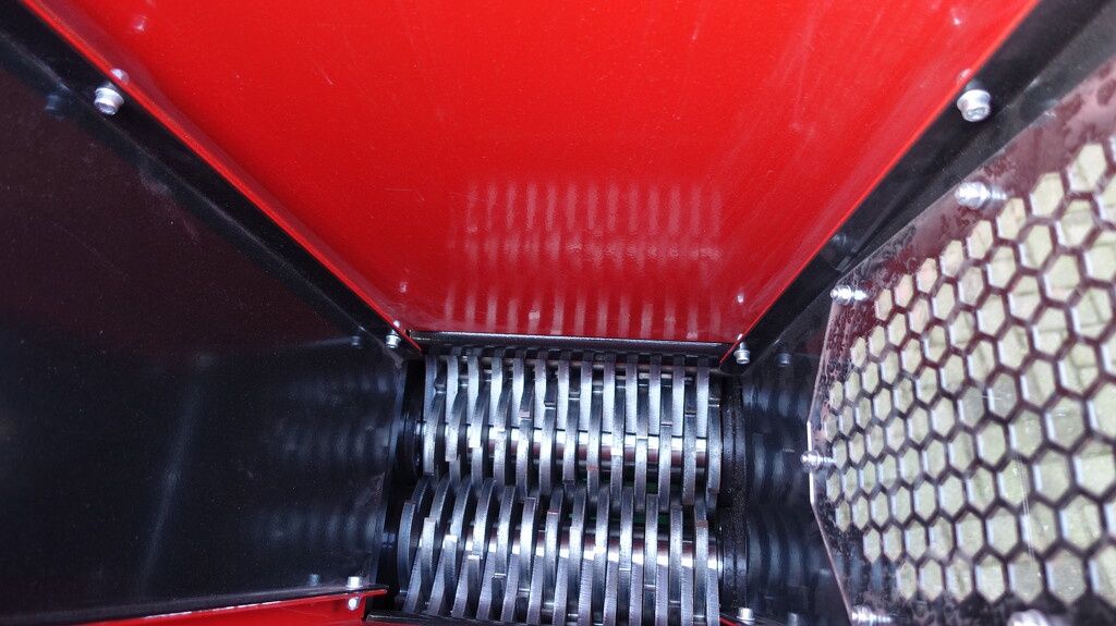Remet SR300 Schredder