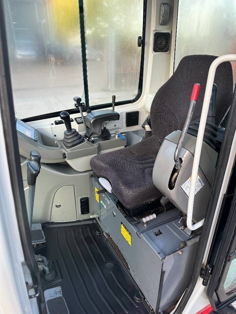 Takeuchi TB 216
