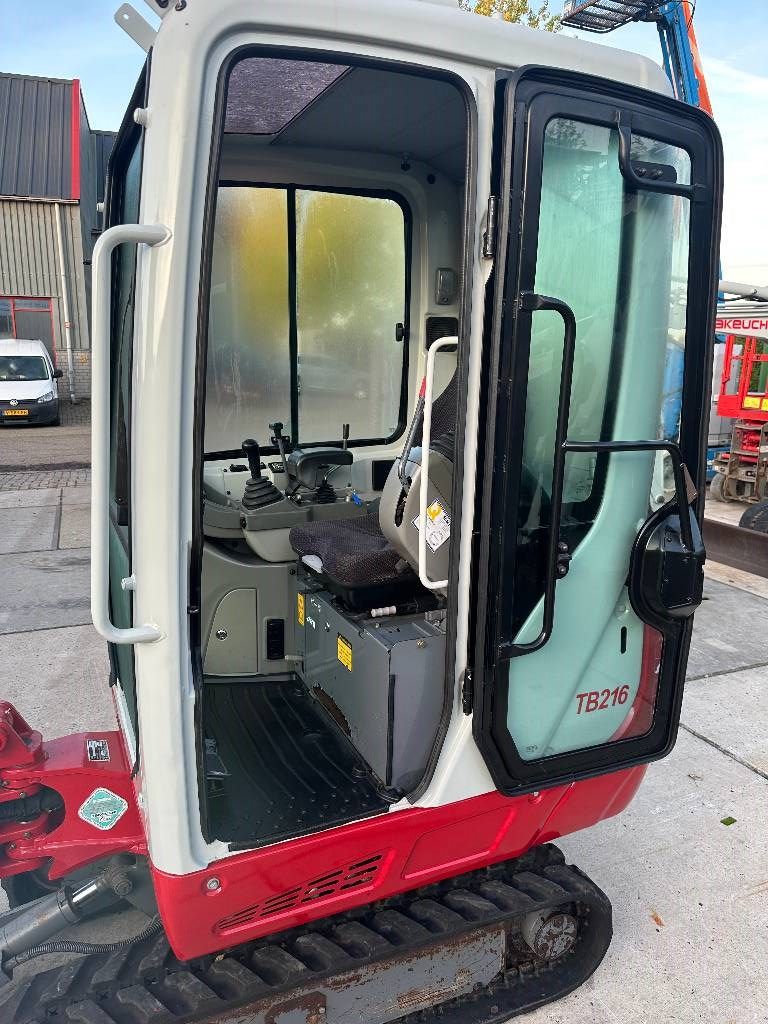 Takeuchi TB 216