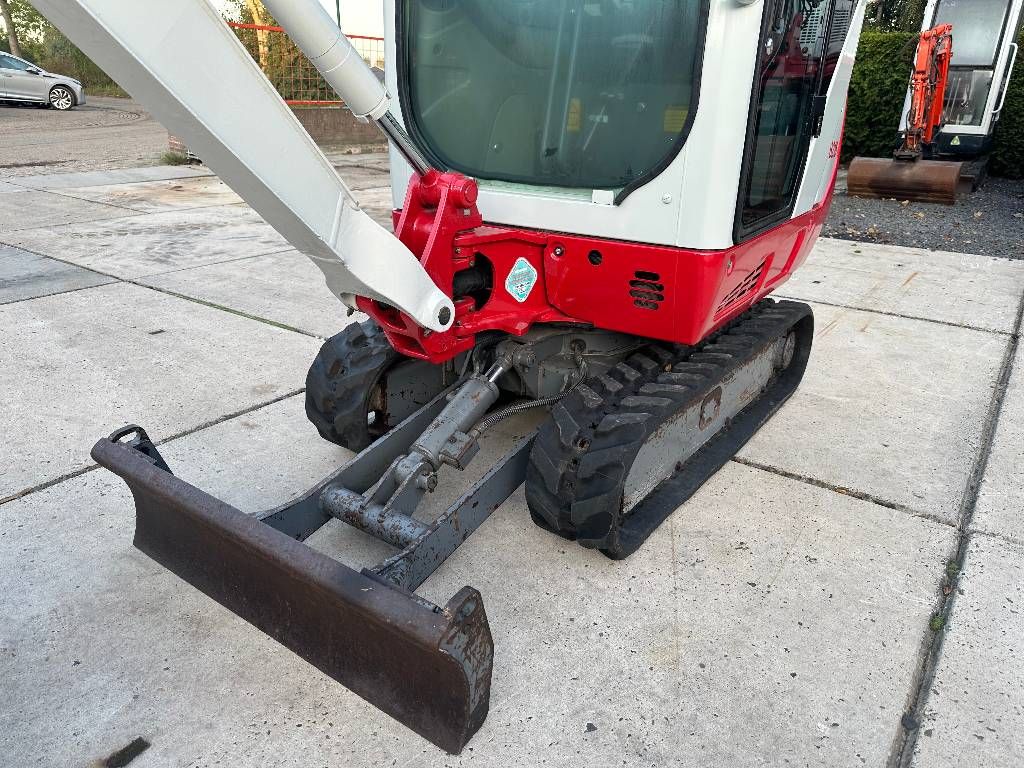 Takeuchi TB 216