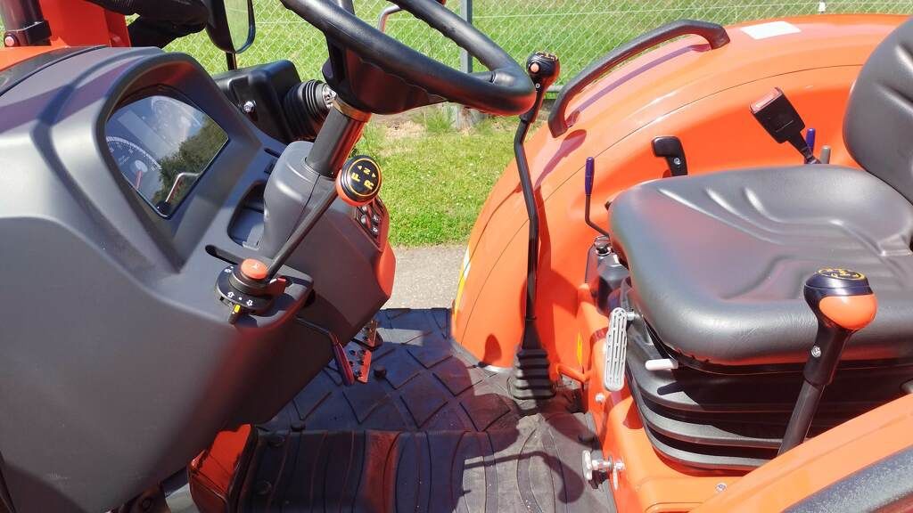 KIOTI DK5020 NHS DK5020 NHS narrow 148 cm breed 4wd tractor 50 pk rops beugel nieuw