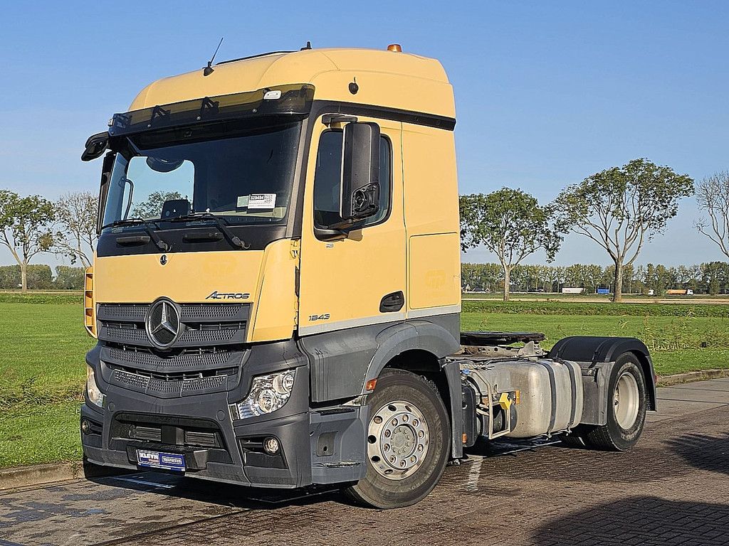 MERCEDES-BENZ ACTROS 1843