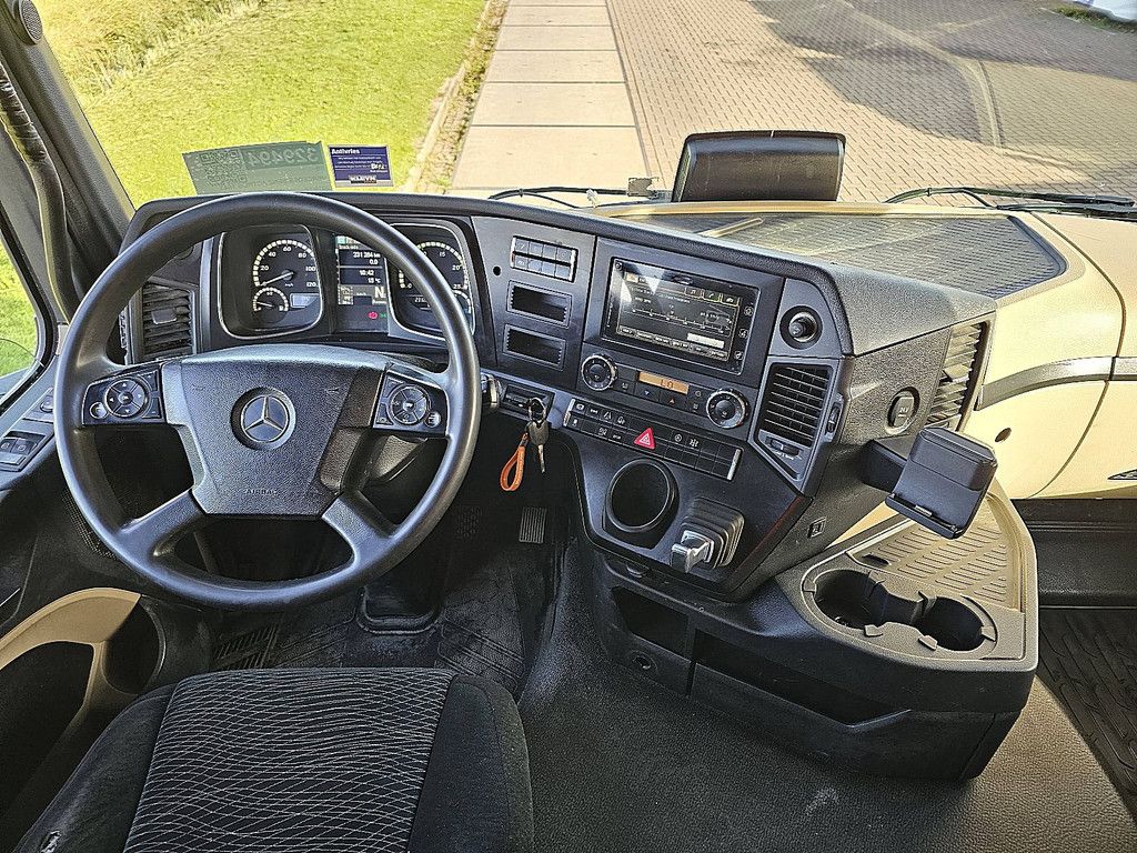 MERCEDES-BENZ ACTROS 1843