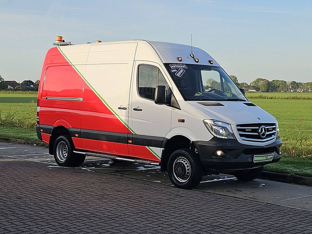 MERCEDES-BENZ SPRINTER 519 L2H2 V6 3.0 LTR ac automaat 4X4! sperdifferentieel standkachel camera EURO6 cruisecontrol xenon