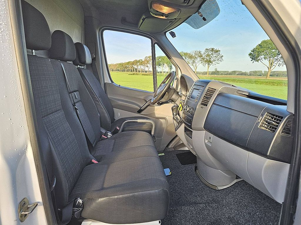 MERCEDES-BENZ SPRINTER 519 L2H2 V6 3.0 LTR ac automaat 4X4! sperdifferentieel standkachel camera EURO6 cruisecontrol xenon