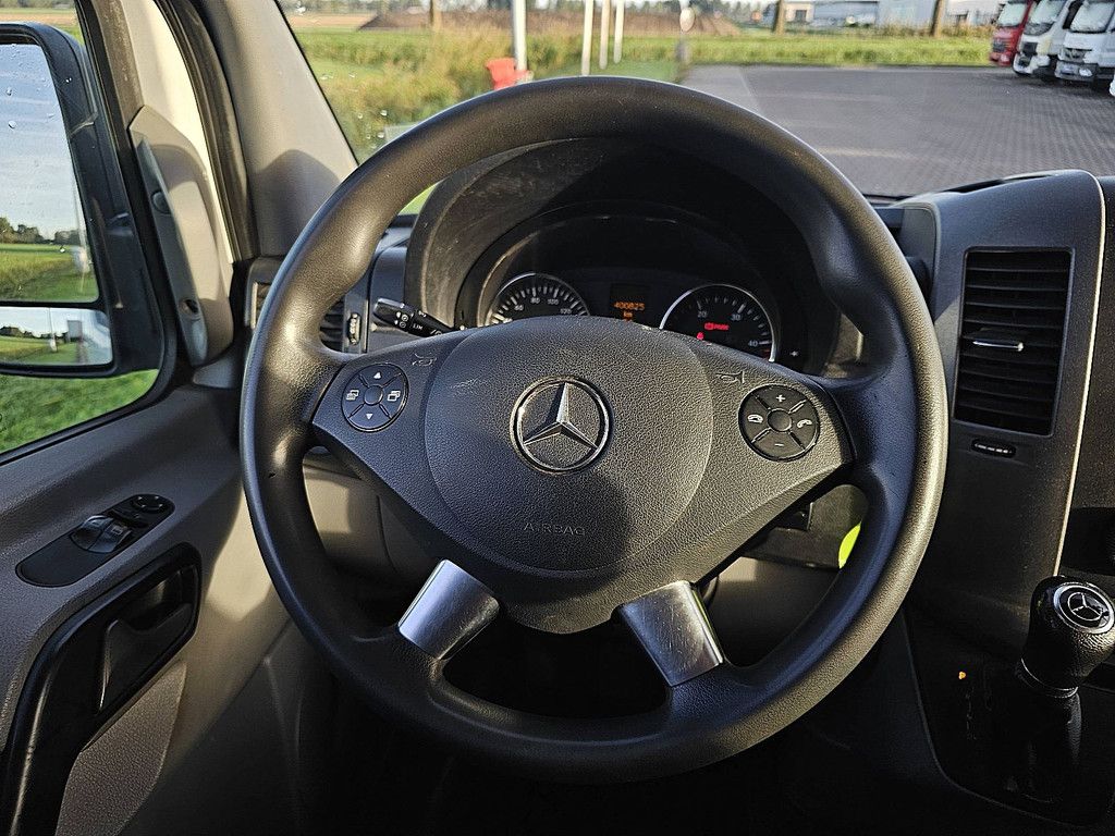 MERCEDES-BENZ SPRINTER 519 L2H2 V6 3.0 LTR ac automaat 4X4! sperdifferentieel standkachel camera EURO6 cruisecontrol xenon