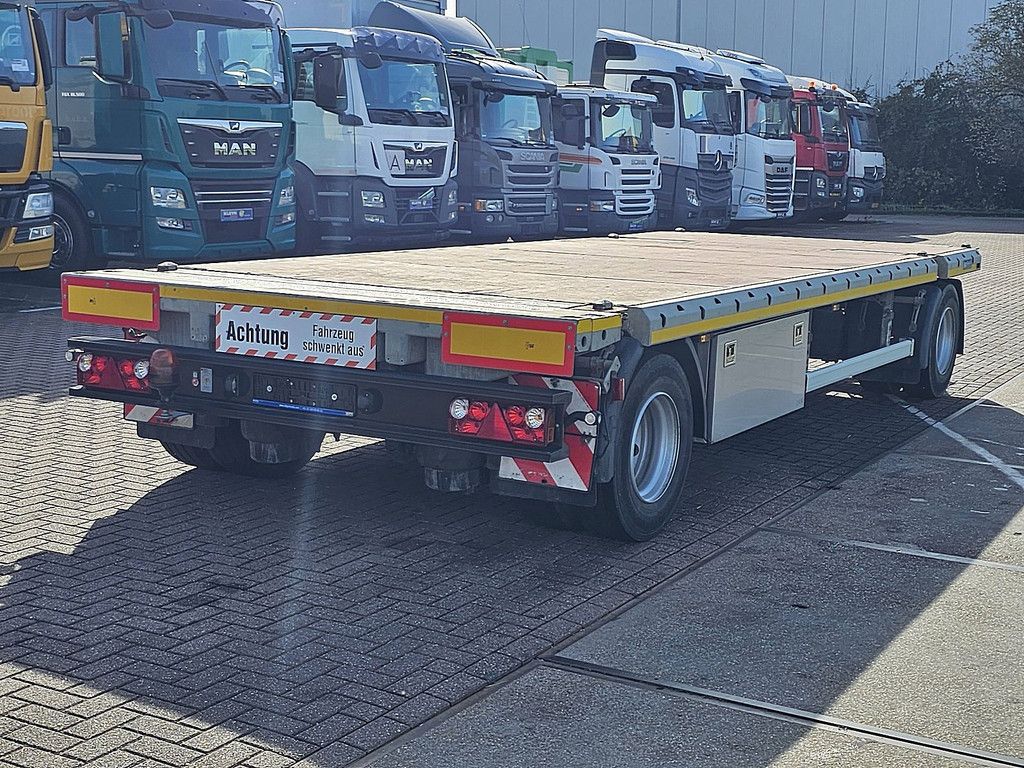 MEUSBURGER BIBERACH APT-18DL twistlocks back ext.