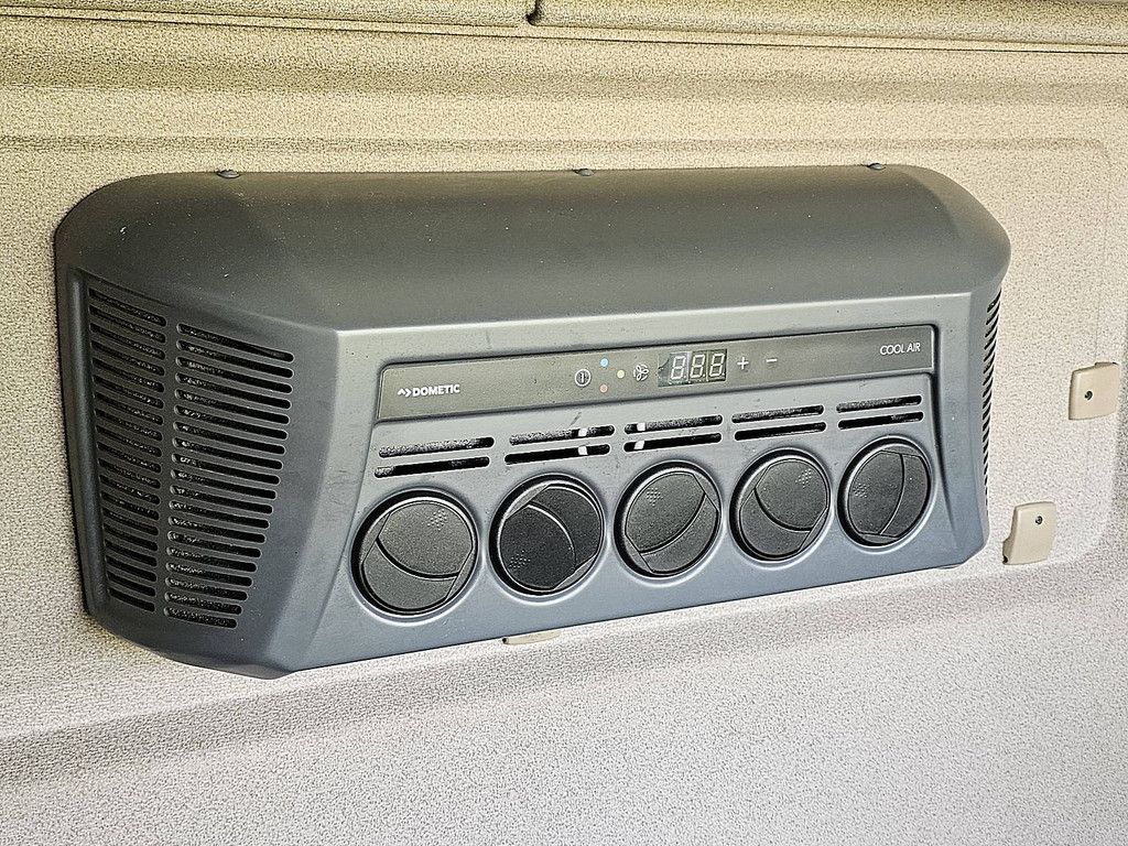 M.A.N. 18.500 TGX XXL SMART TACHO LLS-U MEGA LOWDECK NIGHT AIRCO 2X TANK
