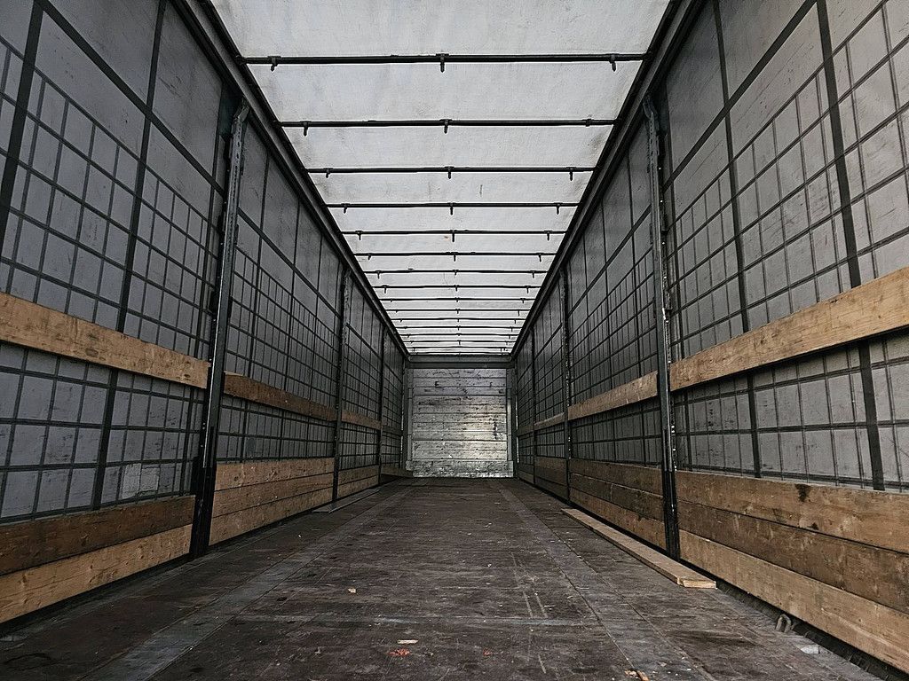 SCHMITZ SCB*S3T 3 AXLES | SLIDING ROOF