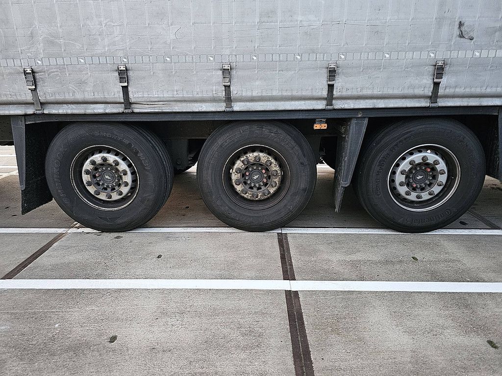 SCHMITZ SCB*S3T 3 AXLES | SLIDING ROOF
