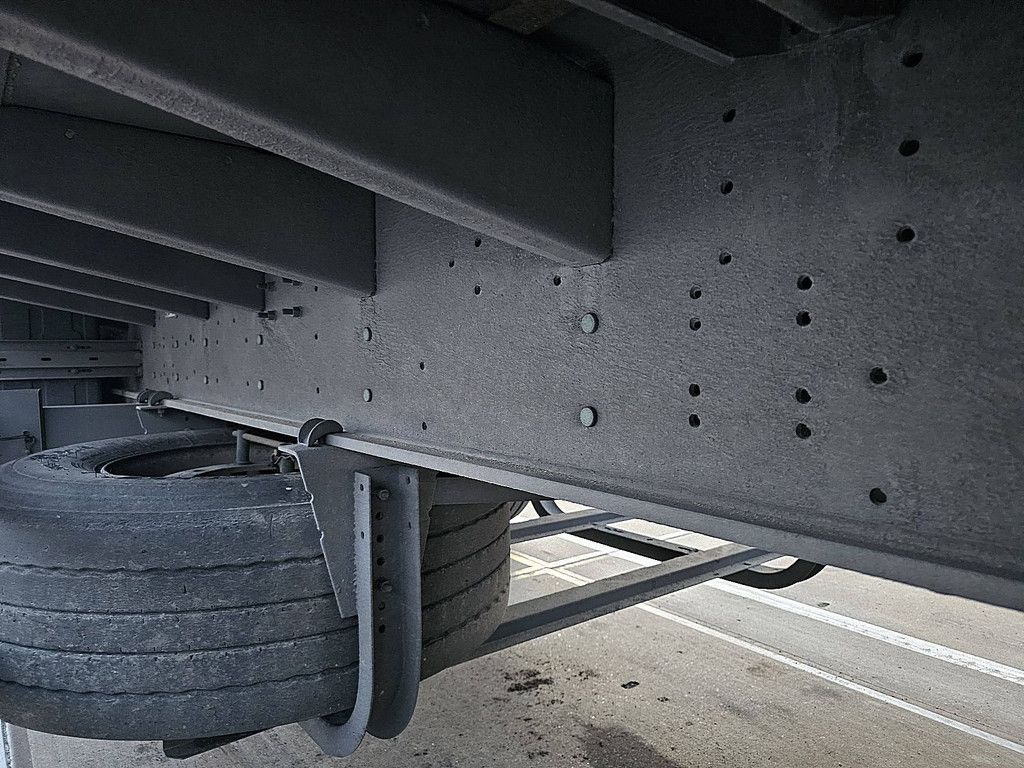 SCHMITZ SCB*S3T 3 AXLES | SLIDING ROOF