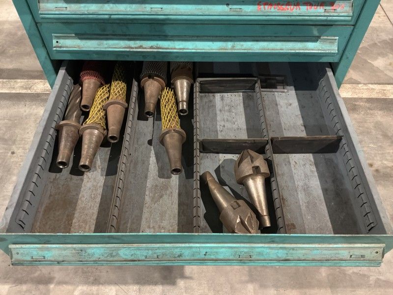 Lista Industrielle Metallkommode