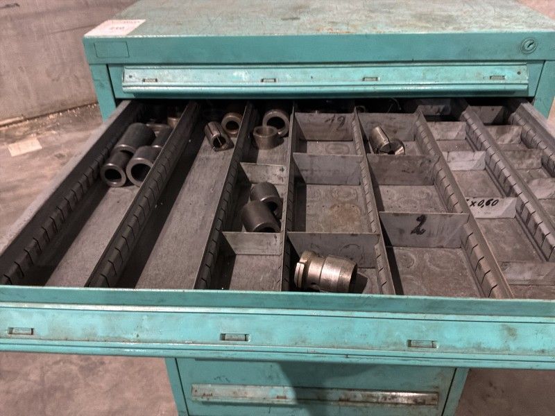 Lista Industrielle Metallkommode