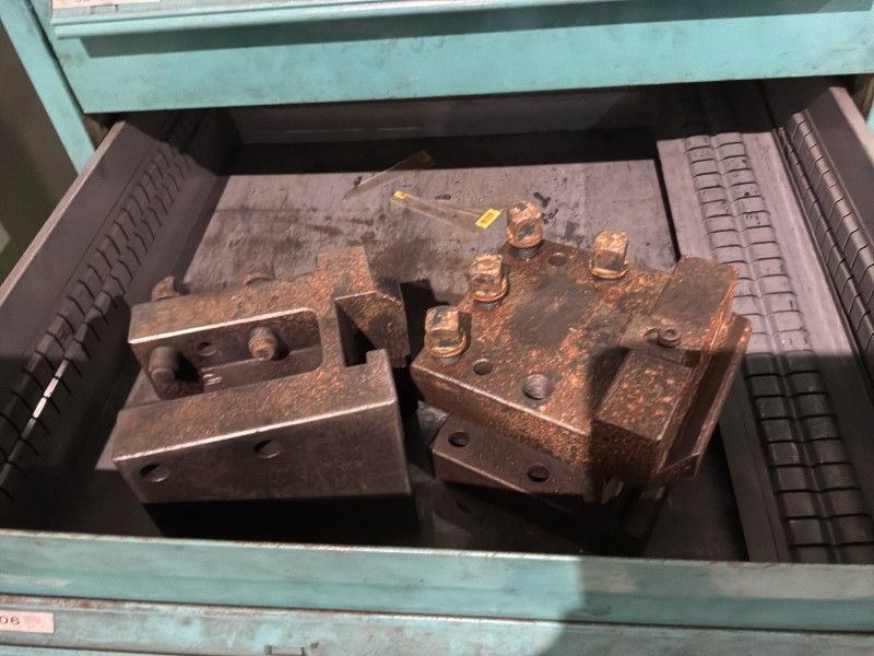 Lista Industrielle Metallkommode (2x)