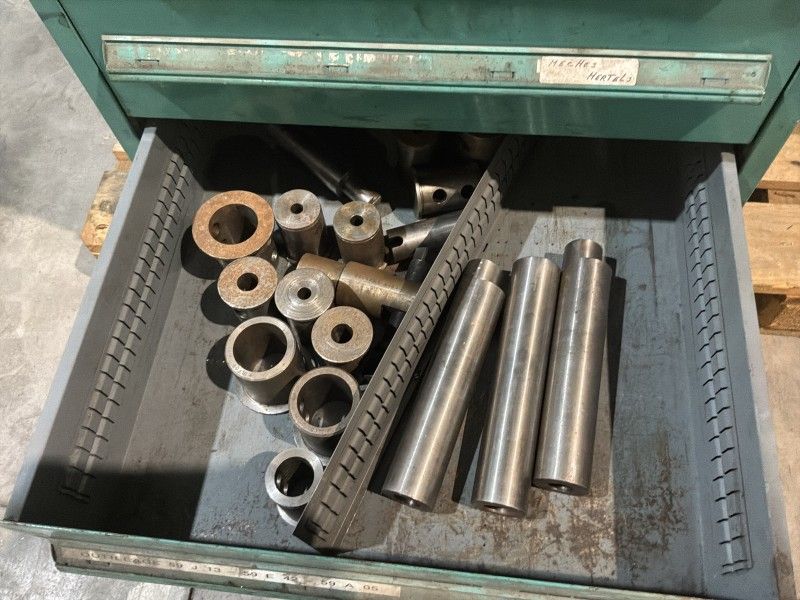 Lista Industrielle Metallkommode (2x)