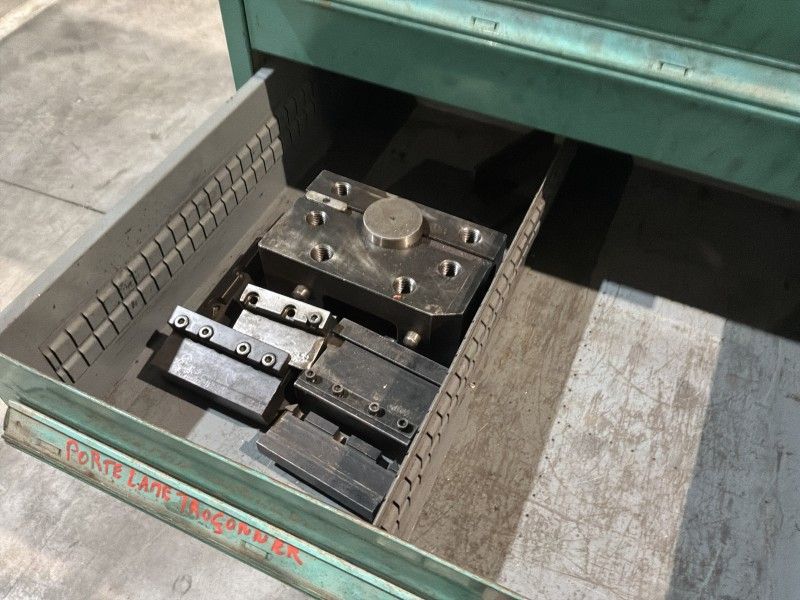 Lista Industrielle Metallkommode (2x)