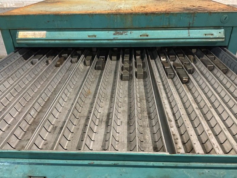 Lista Industrielle Metallkommode