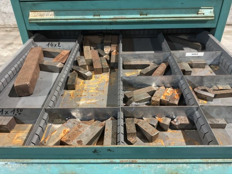 Lista Industrielle Metallkommode