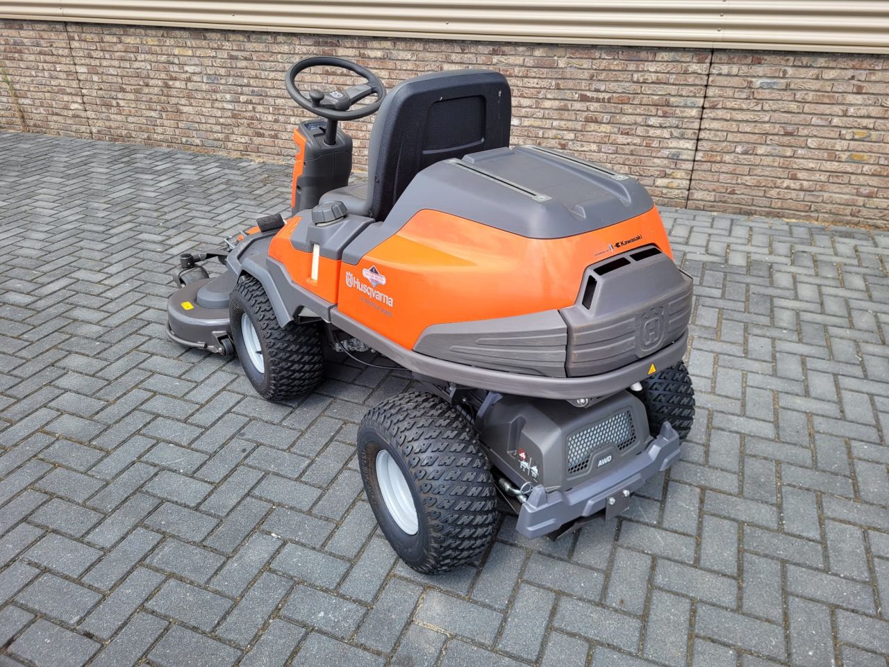 Husqvarna R-420 4wd