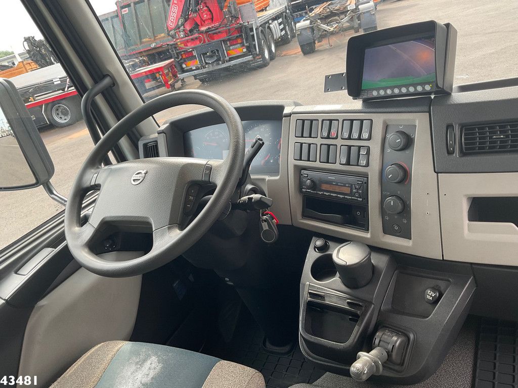 Volvo FL 250 Euro 6 met Dhollandia laadklep