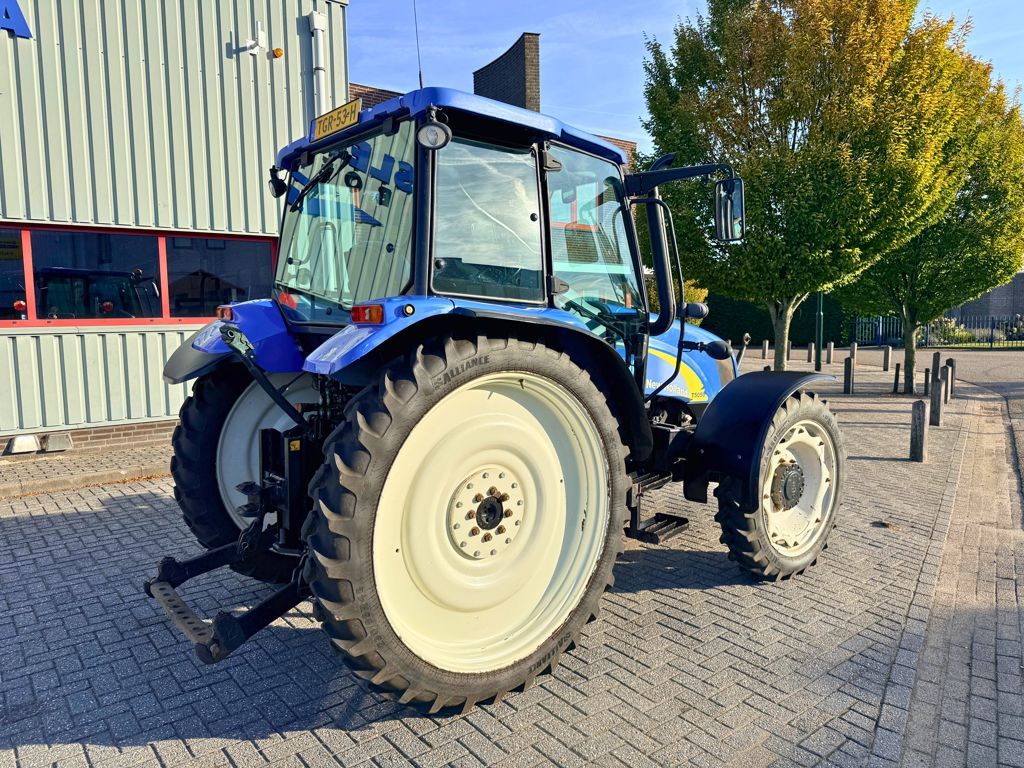 New Holland T5050 Cab Shuttle