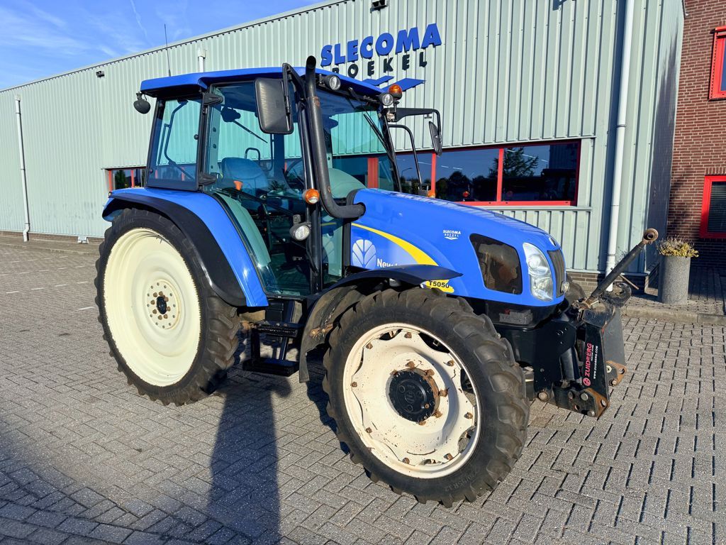 New Holland T5050 Cab Shuttle