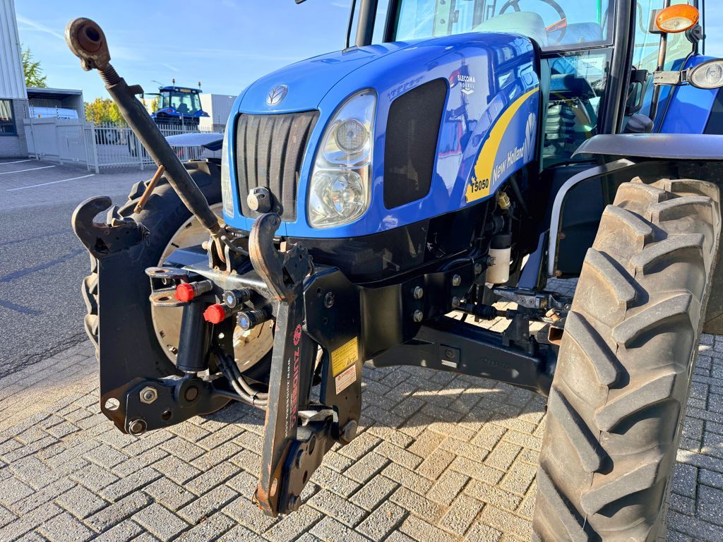 New Holland T5050 Cab Shuttle