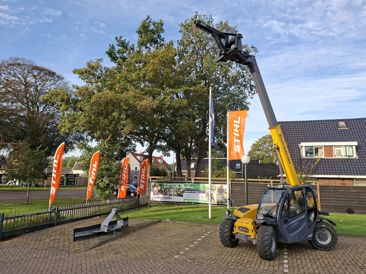 Eurotrac TH25.6 verreiker - Incl. jip, bak en palletvork