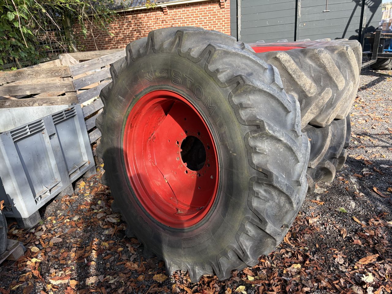Set wielen Fendt 20.8r38 16.9r28 zf-steek