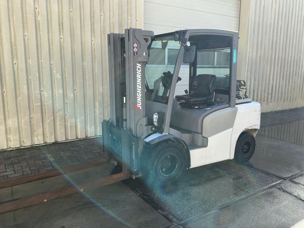 Te Koop Jungheinrich TFG 430 LPG. 2017 lage Urenstand 1975
