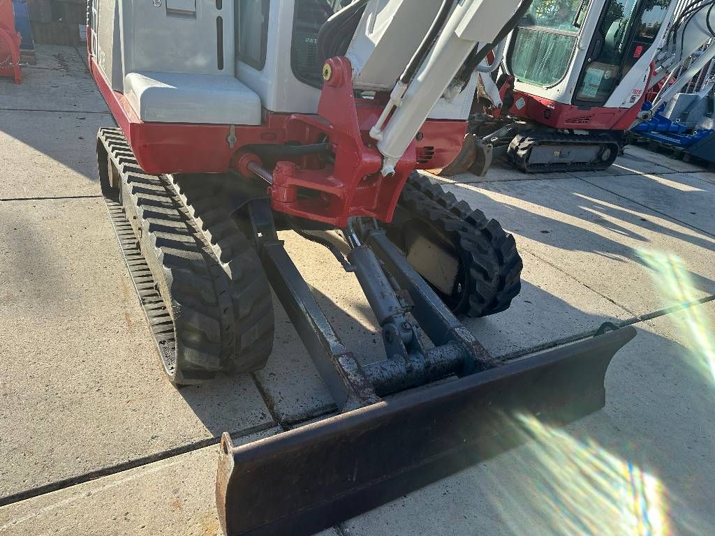 Takeuchi TB125
