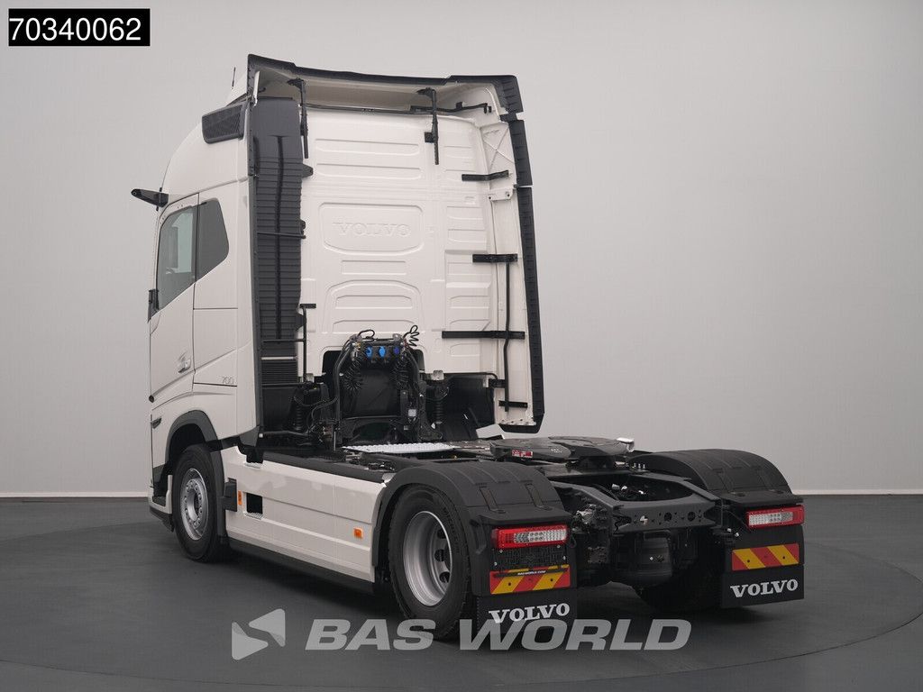 Volvo FH FH16 700 4X2 NEW! Retarder 2xTanks I-ParkCool